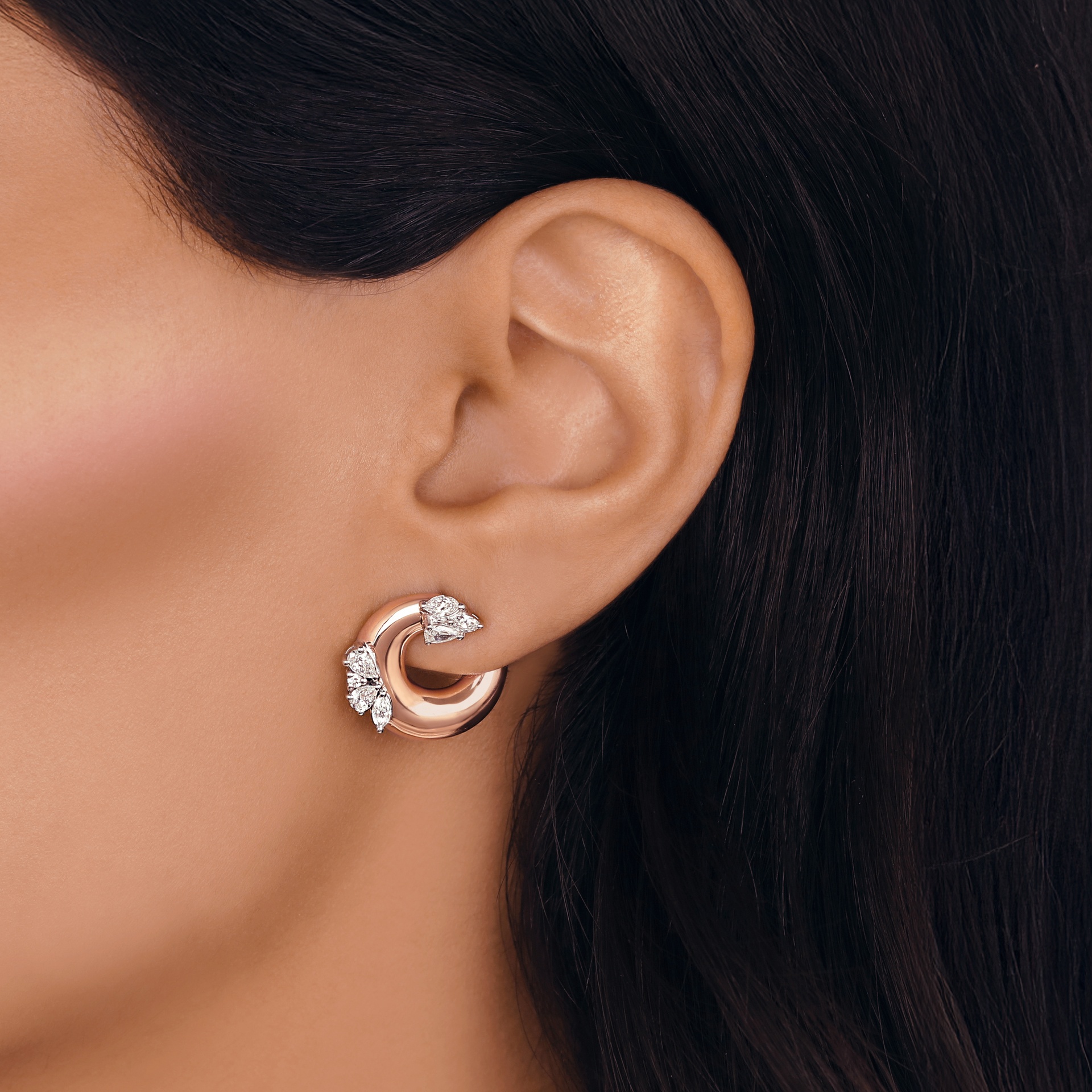 LUST EARRING