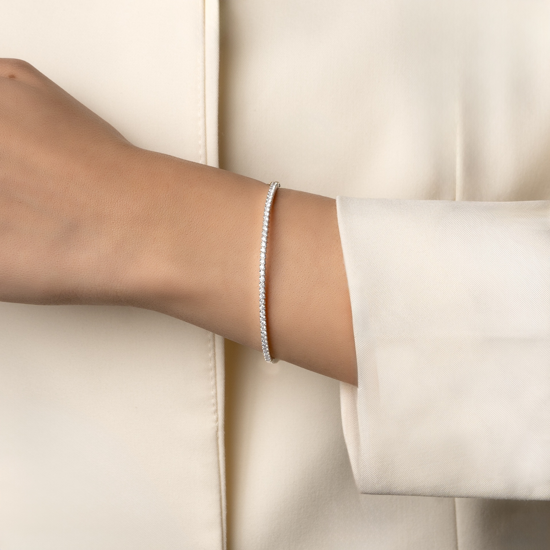LUSSO BANGLE