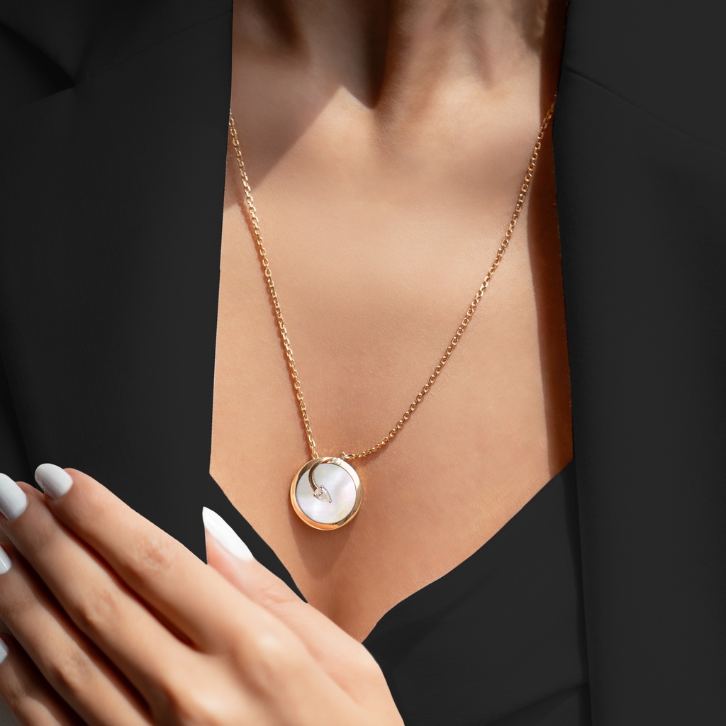CODA di LEONE PENDANT (Medium Size)