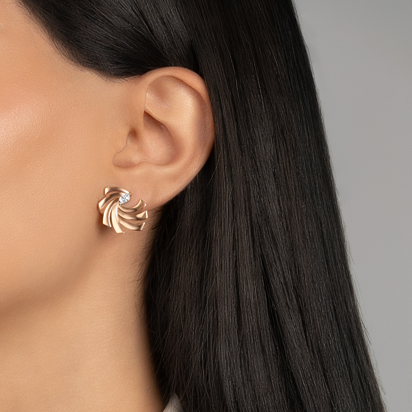 LUST EARRING