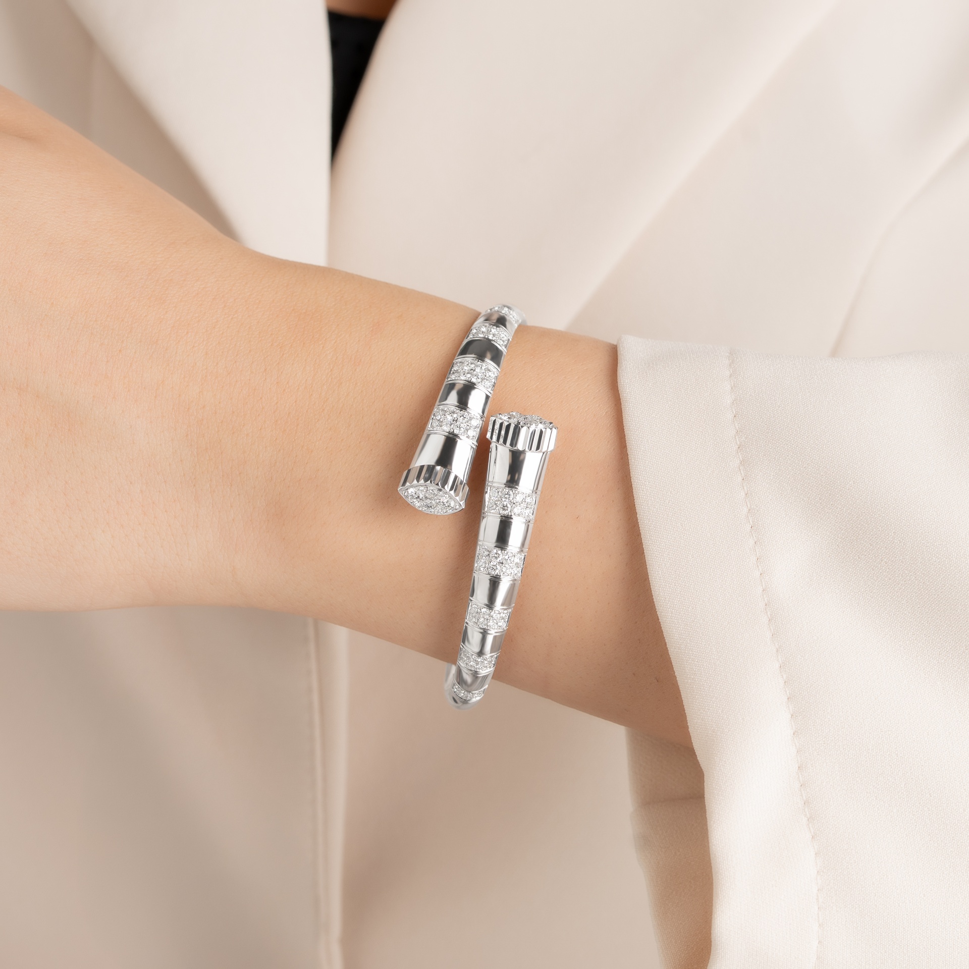 STELLAROSA BANGLE