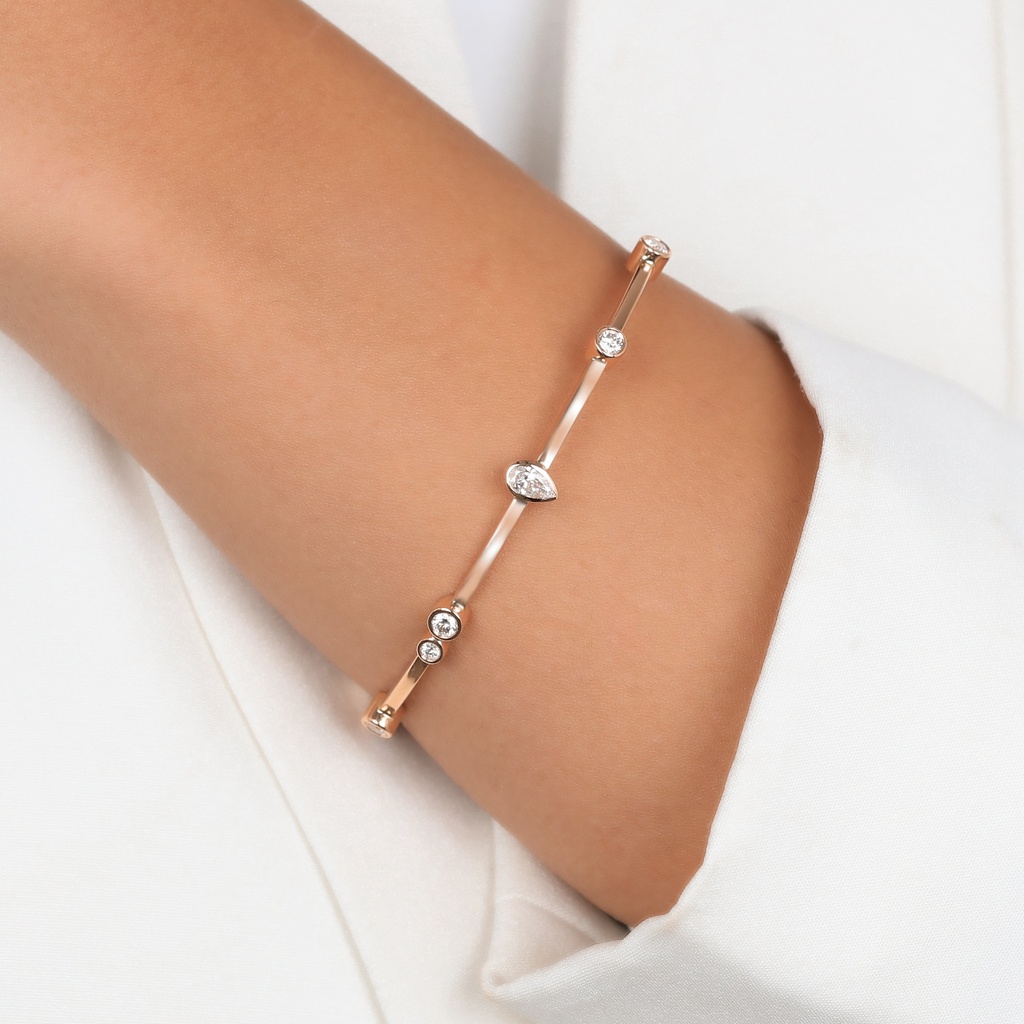 LUSSO BANGLE