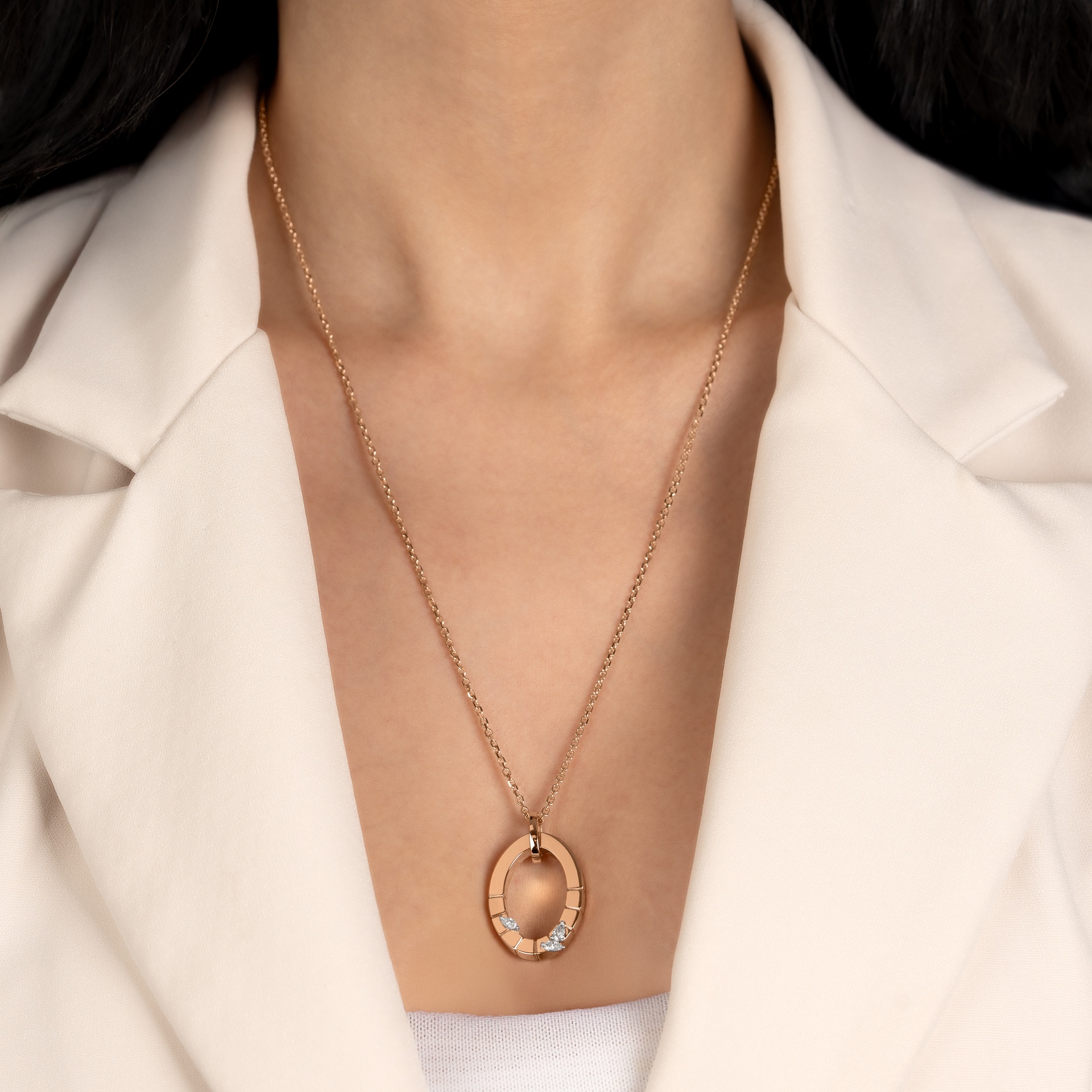 LUST PENDANT