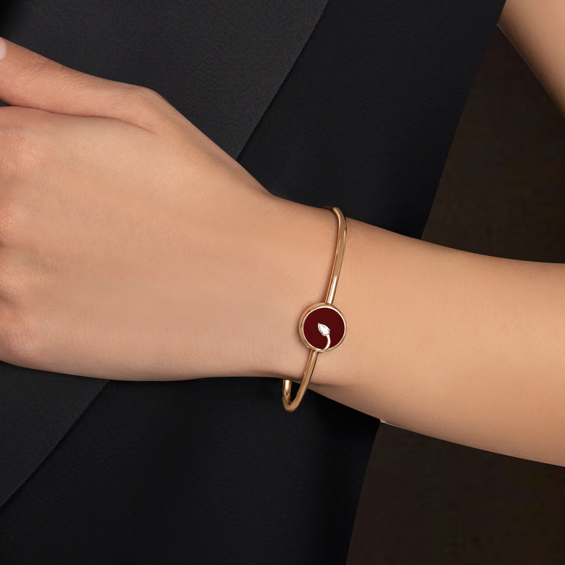 CODA di LEONE BANGLE