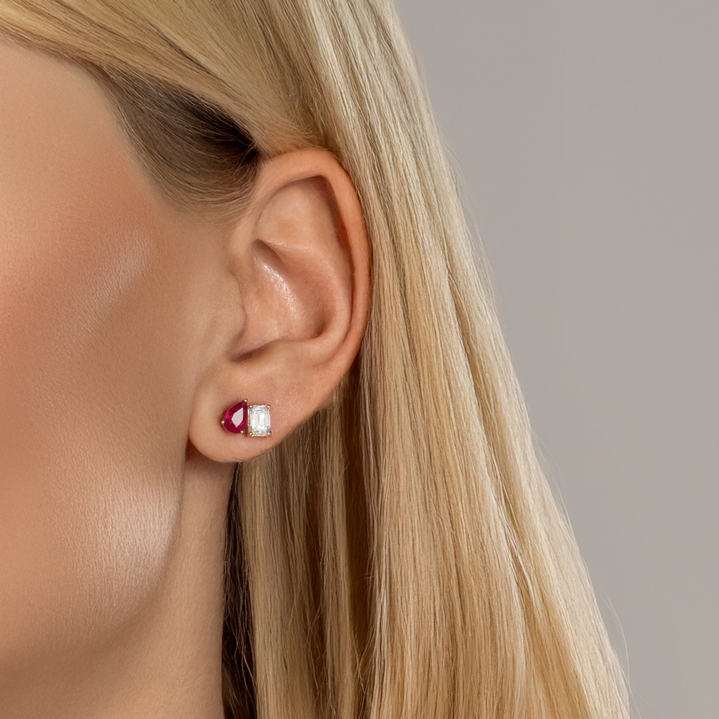 HIGH JEWELRY EARRING