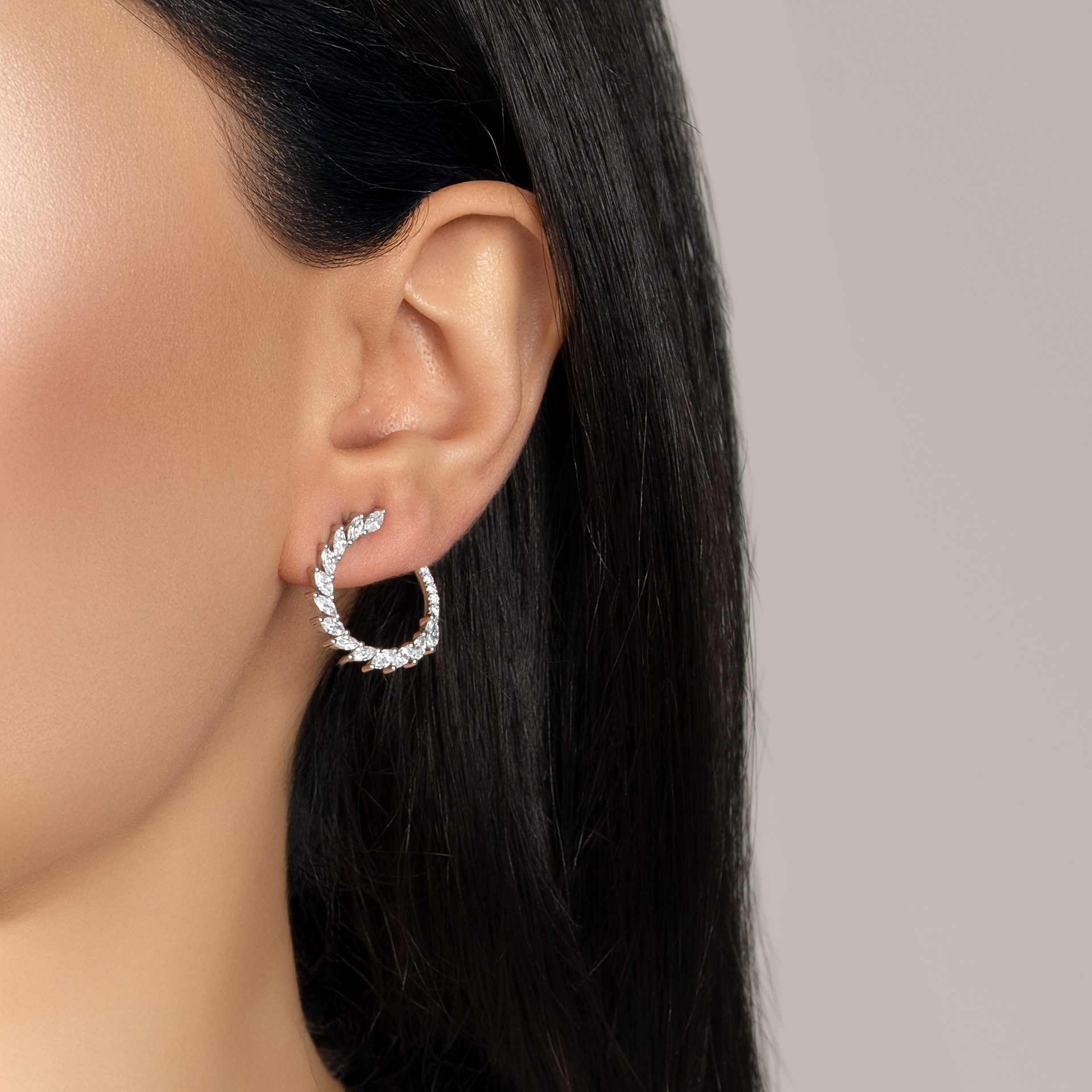 HIGH JEWELRY EARRING