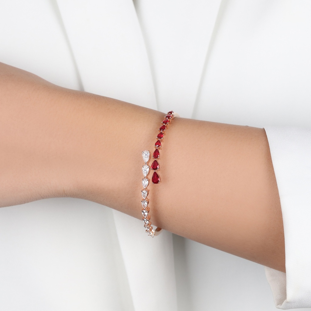 HIGH JEWELRY BANGLE
