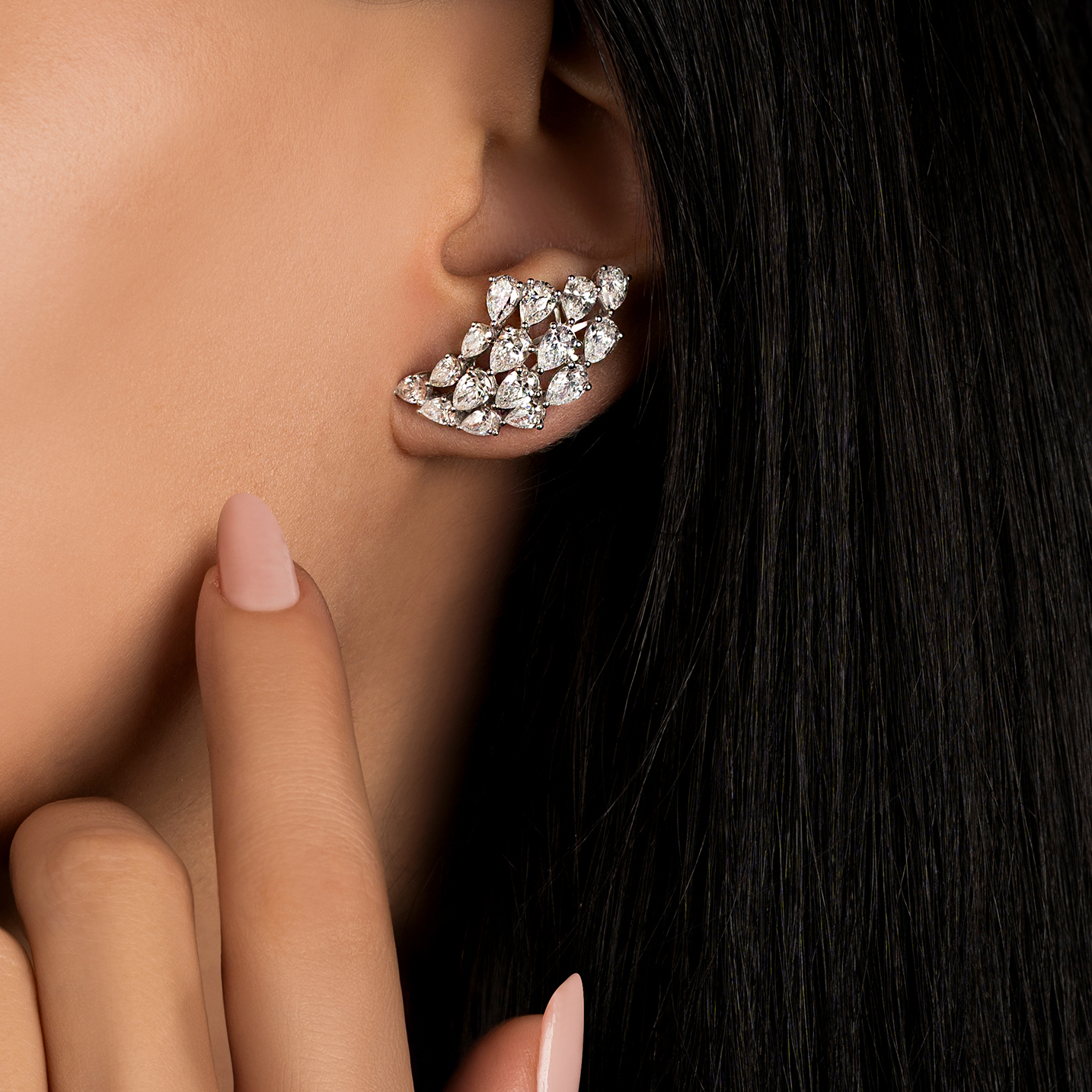 HIGH JEWELRY EARRING