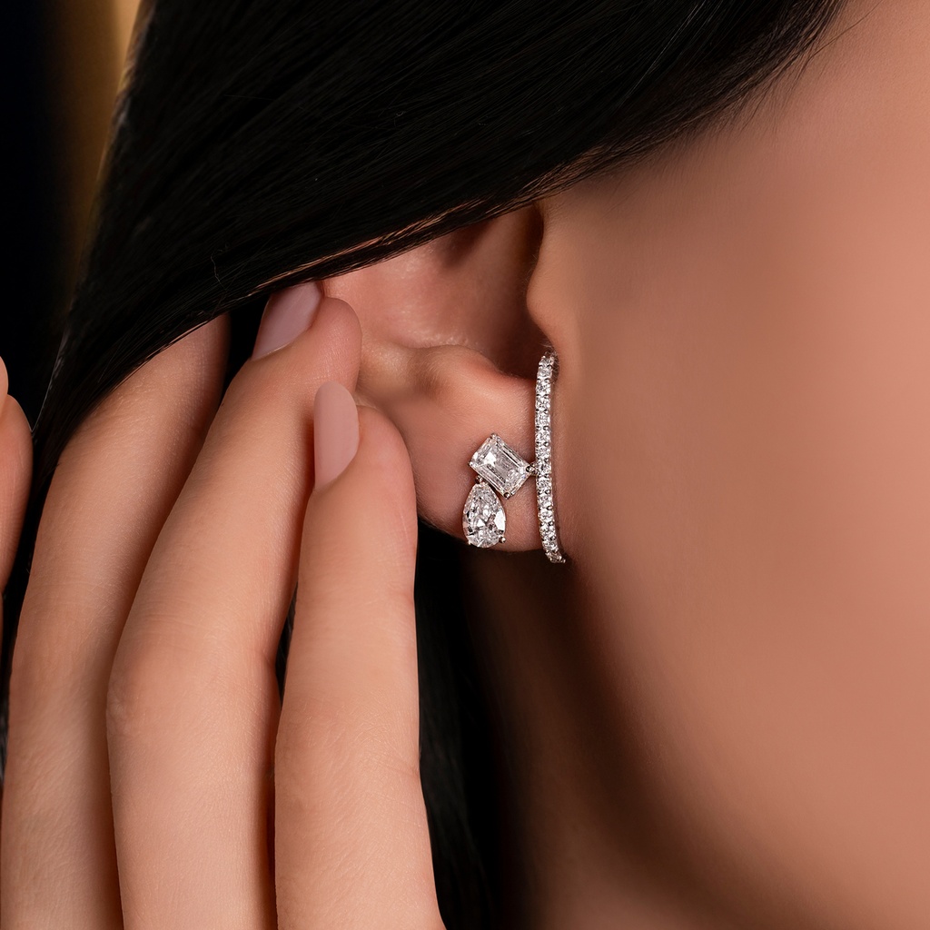 HIGH JEWELRY EARRING