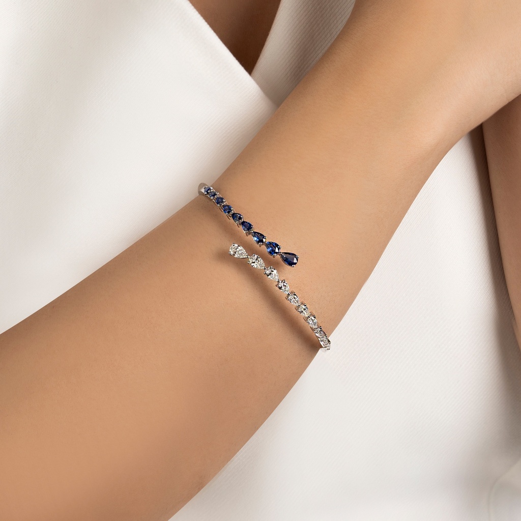 HIGH JEWELRY BANGLE