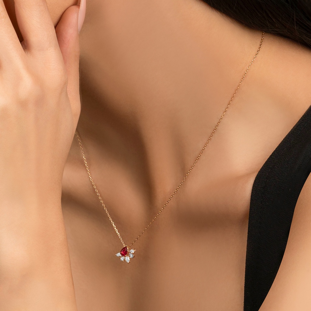 HIGH JEWELRY PENDANT