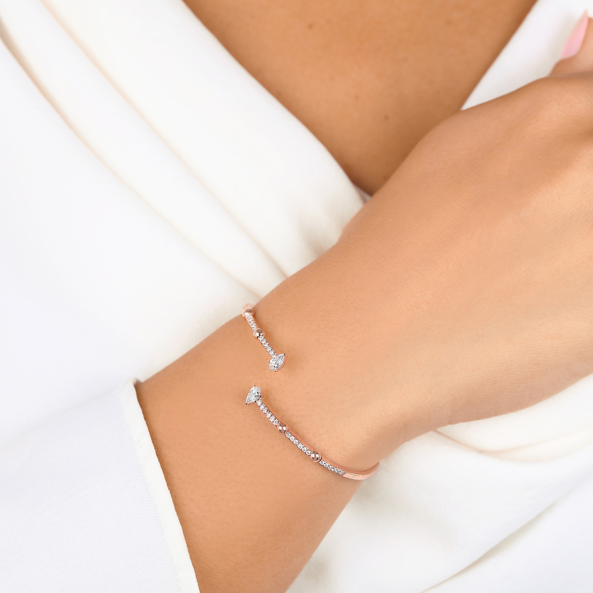 LUSSO BANGLE
