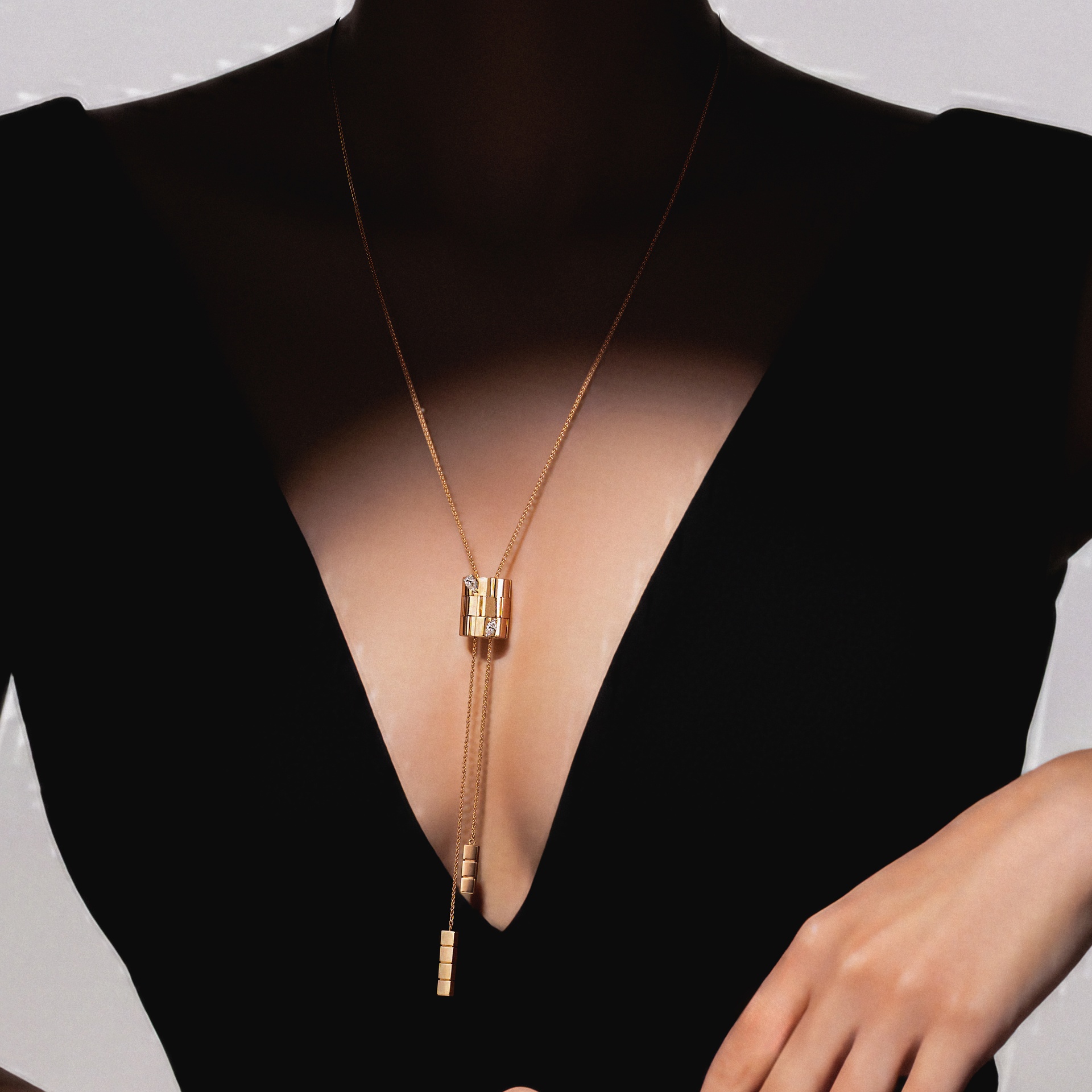 LUST NECKLACE