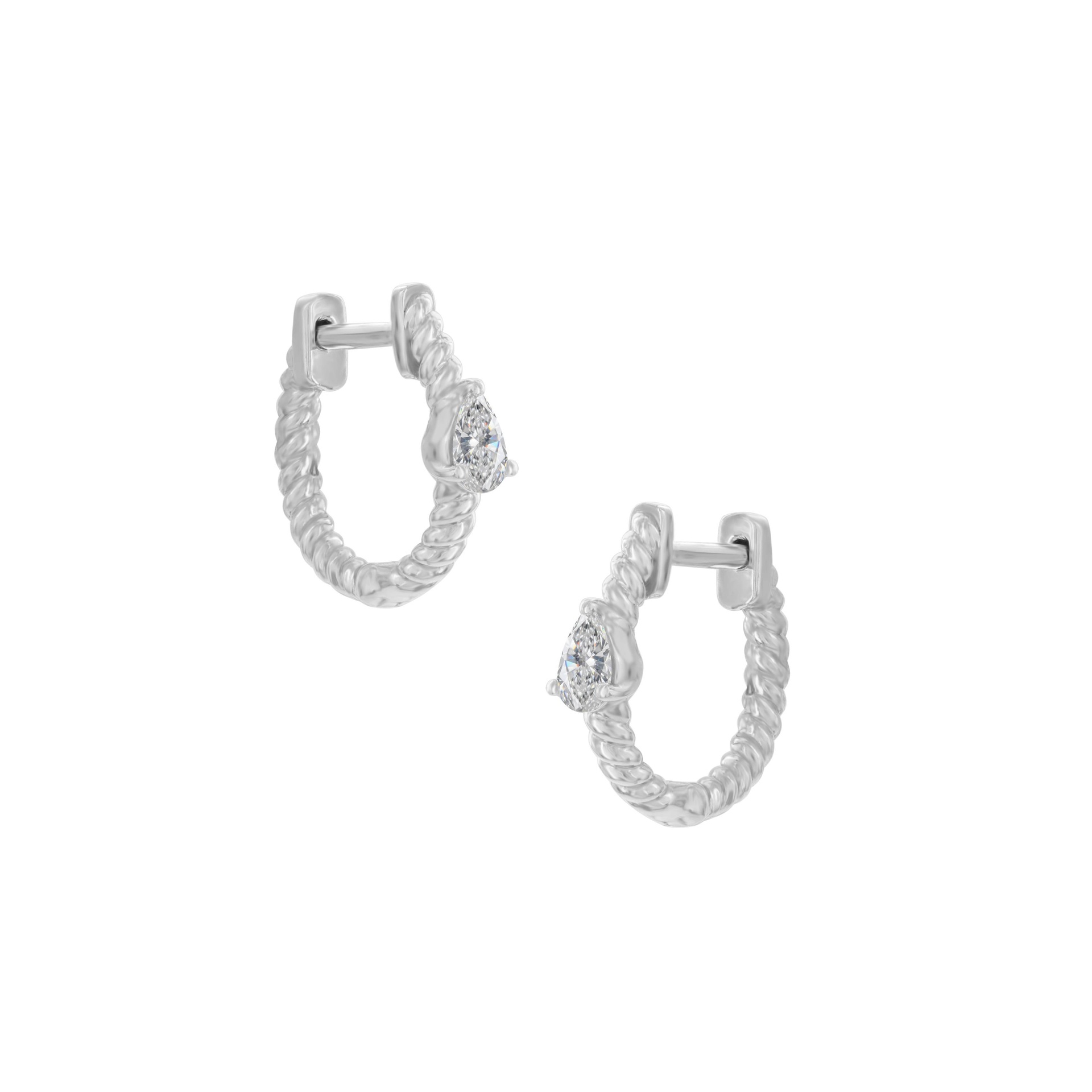 LUSSO EARRING