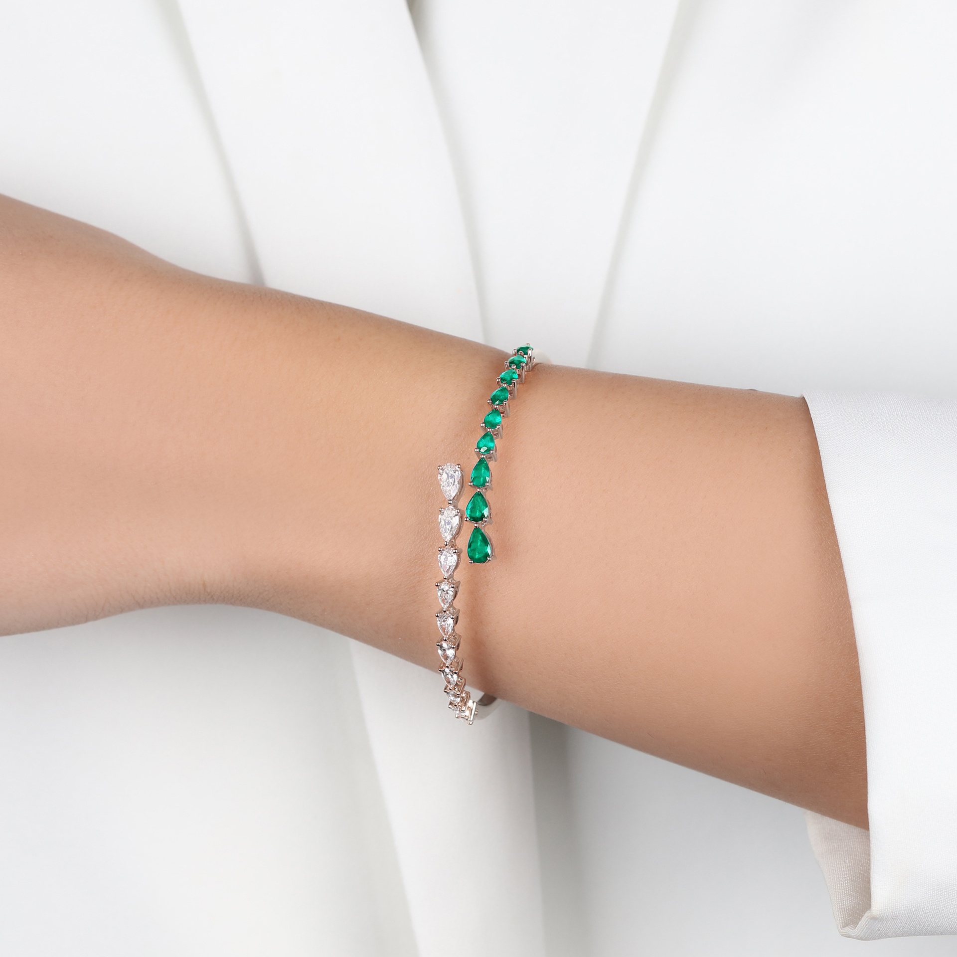 High Jewelry Bangle 2