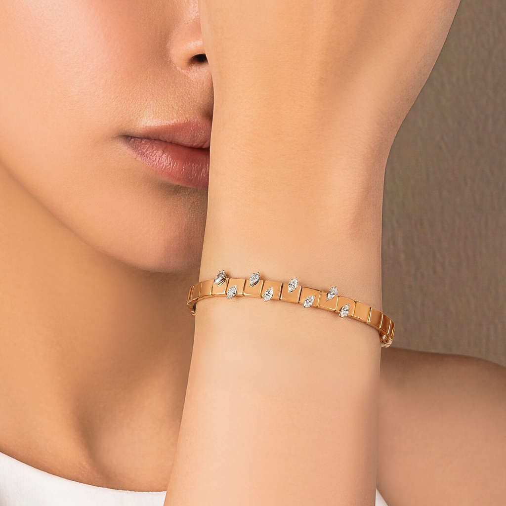 LUST BANGLE