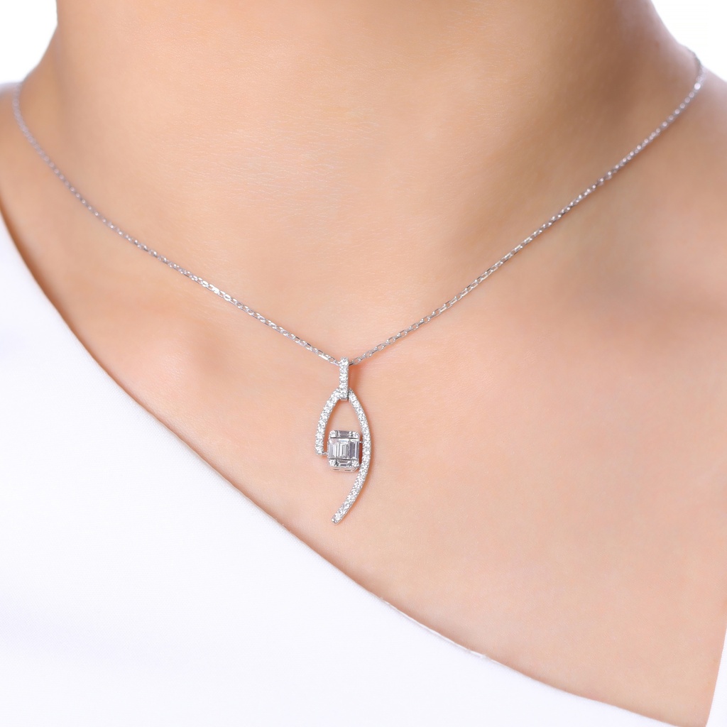 Sera Pendant