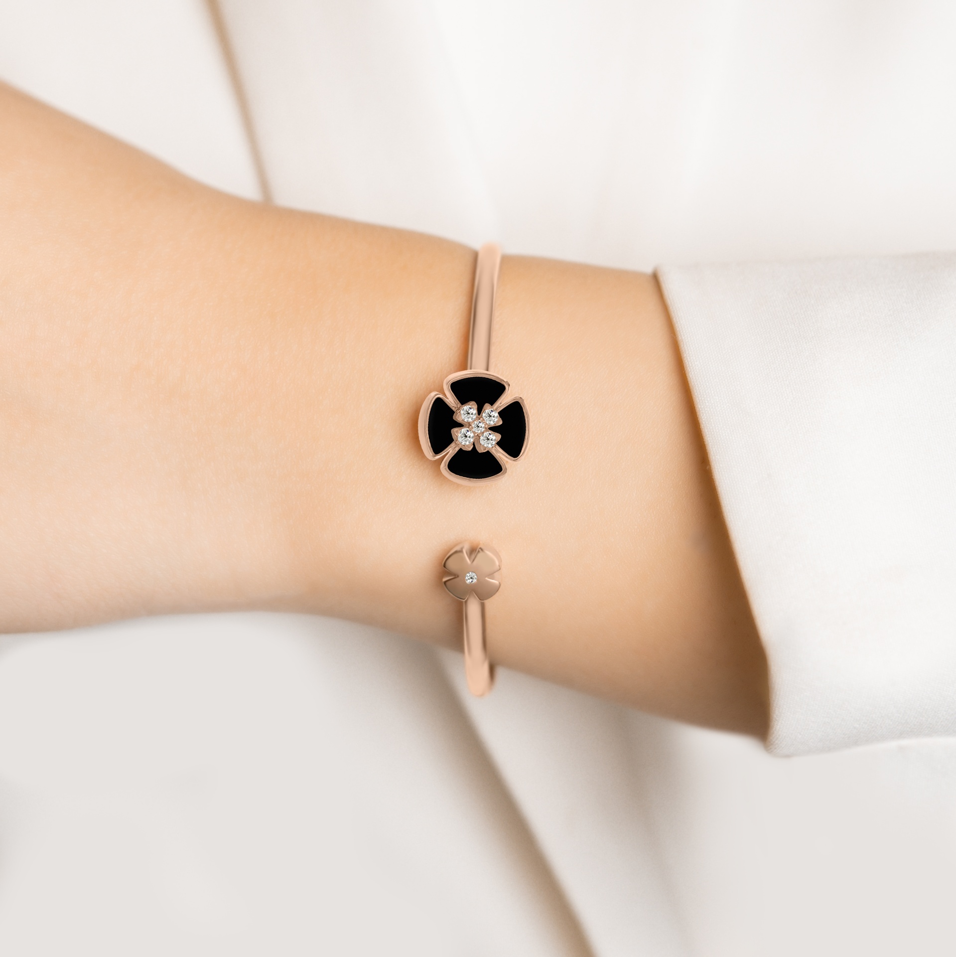 EVERBLOOM BANGLE