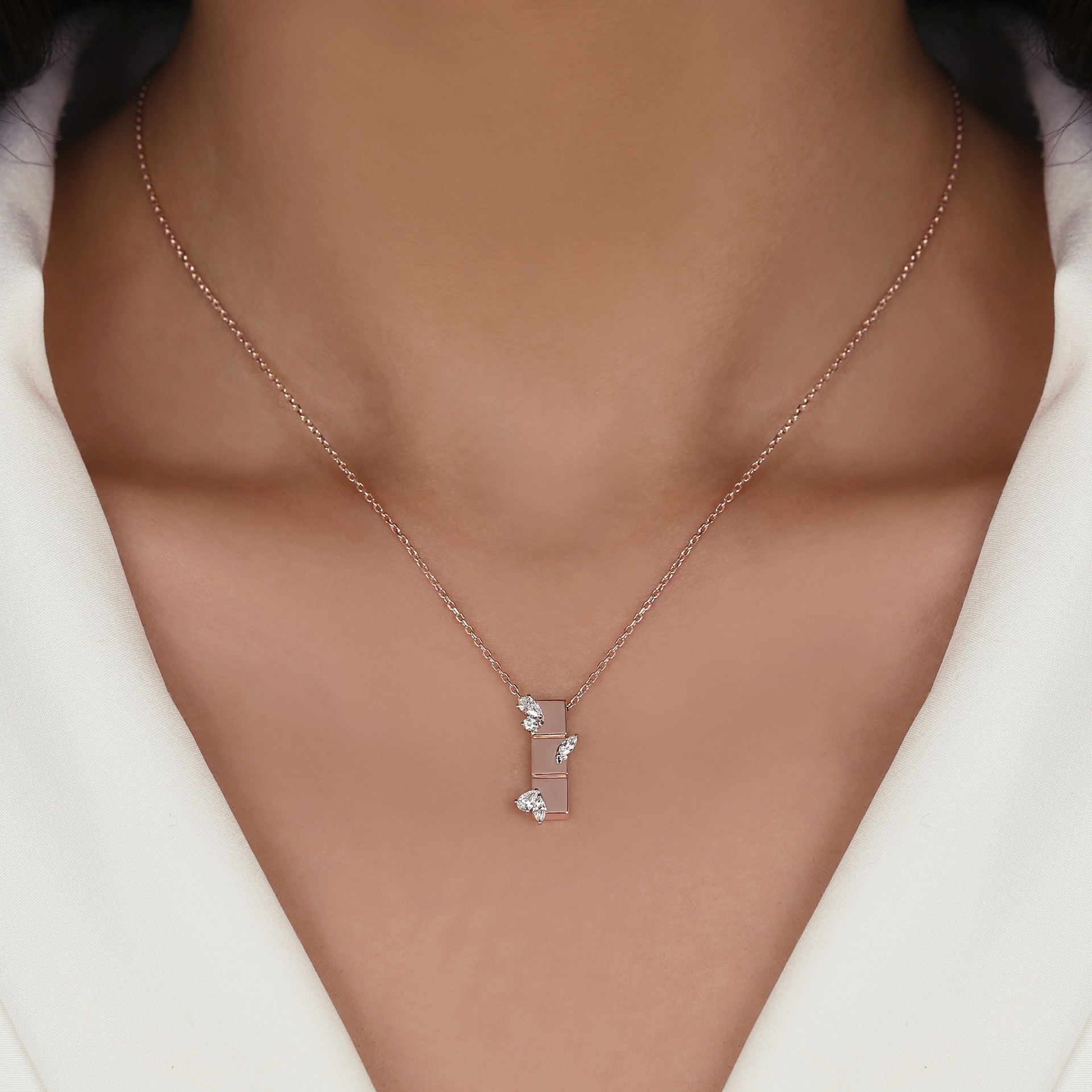 LUST PENDANT
