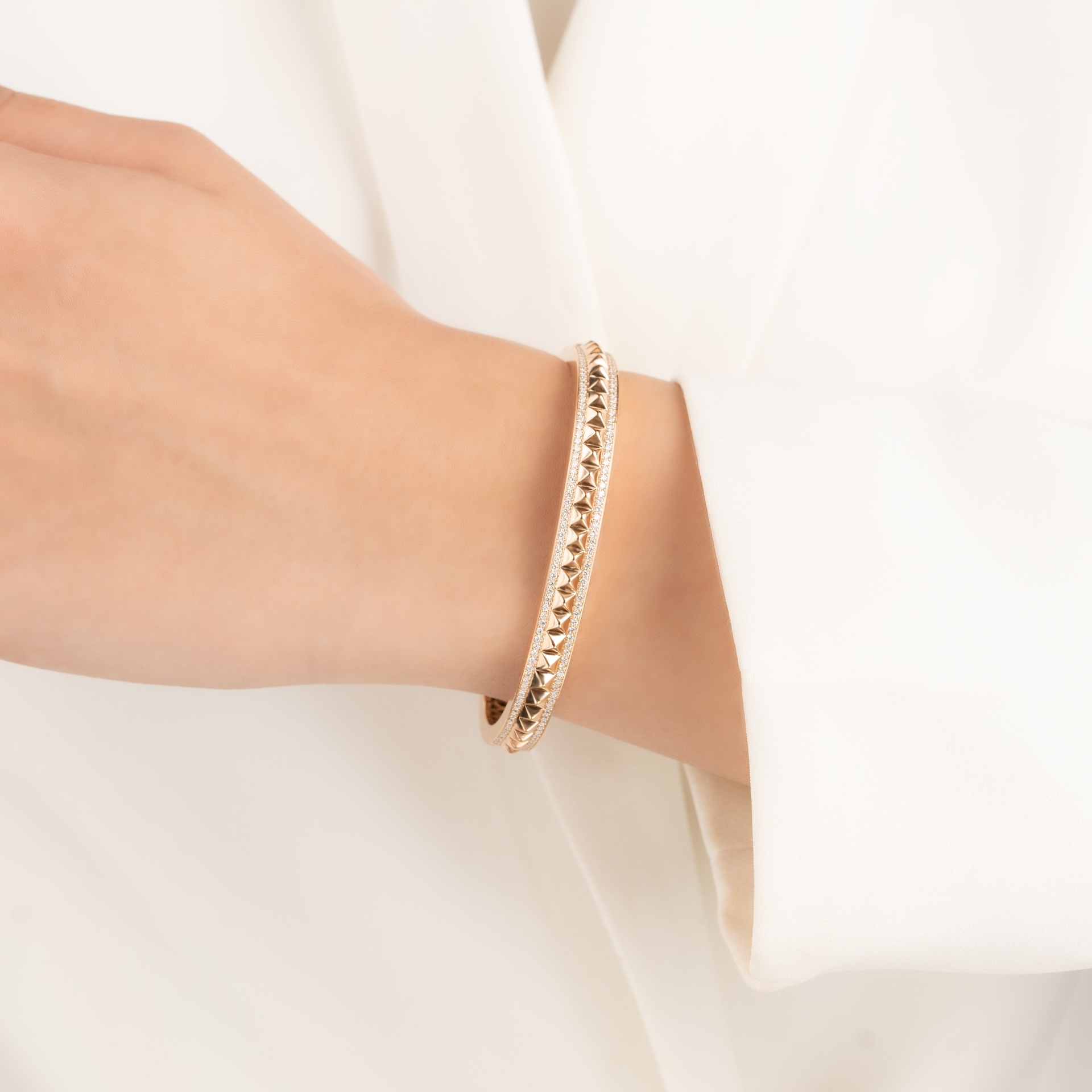 BLING BANGLE