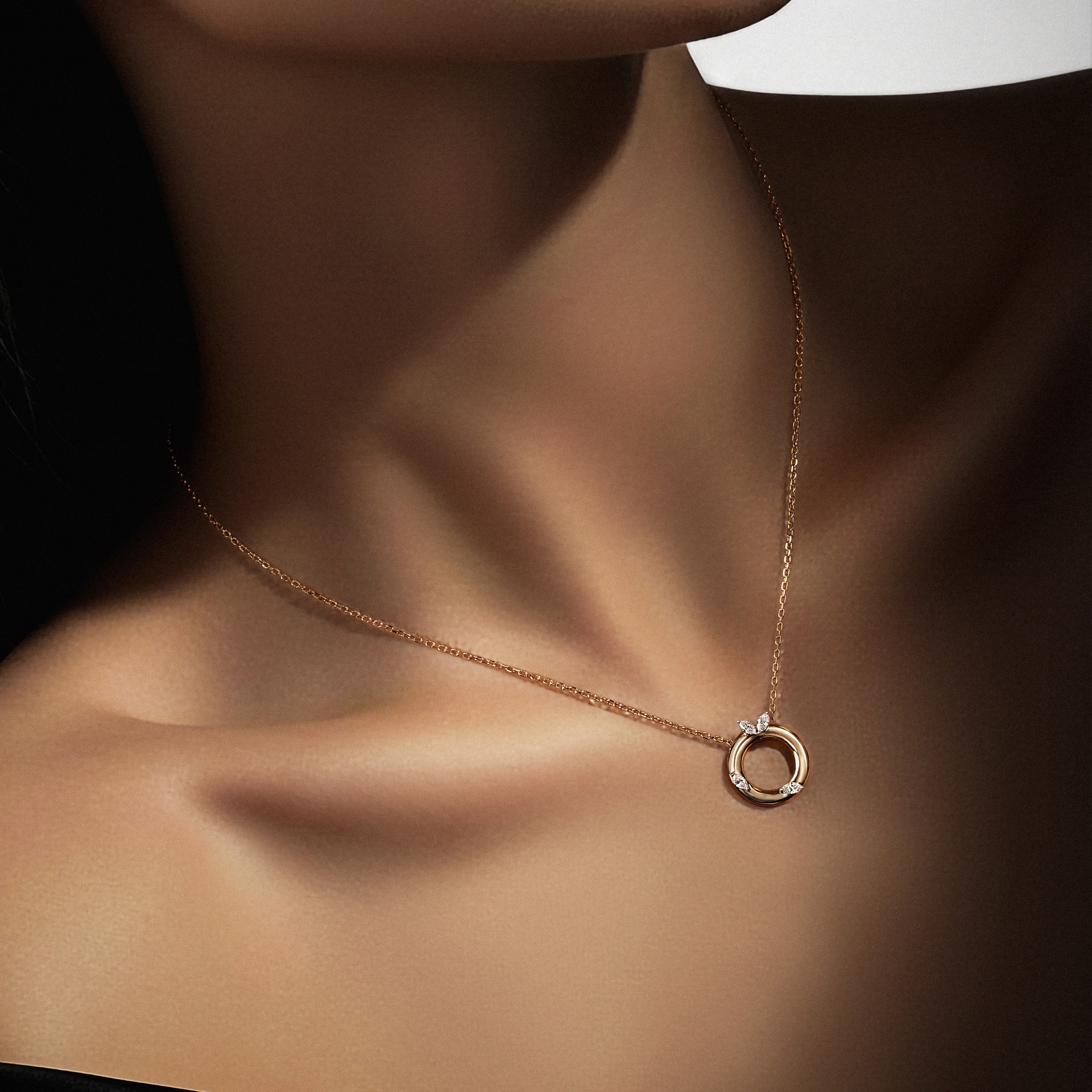 LUST PENDANT